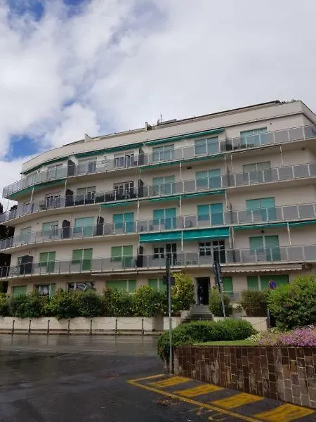 Alassio Sea View 아파트